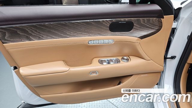 Genesis G90 (RS4) Gasoline 3.5 Turbo AWD 2022 — фото 24