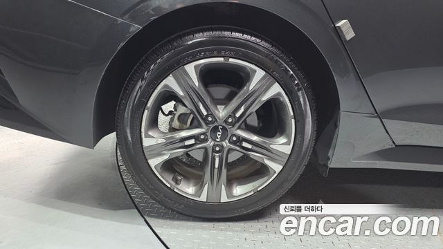 Kia K5 (III) 2.0 Prestige 2022 — фото 5