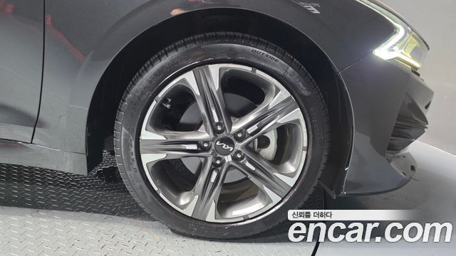 Kia K5 (III) 2.0 Prestige 2022 — фото 21