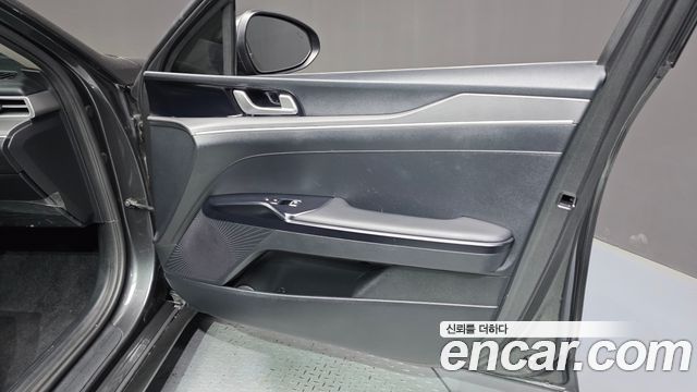 Kia K5 (III) 2.0 Prestige 2022 — фото 24