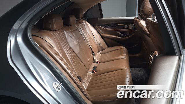 Mercedes-Benz E-Class (W213) E450 4MATIC Exclusive 2020 — фото 16