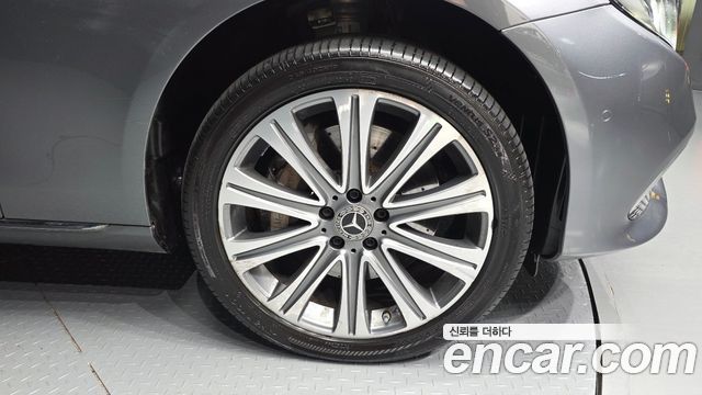 Mercedes-Benz E-Class (W213) E450 4MATIC Exclusive 2020 — фото 27