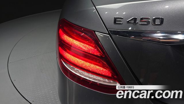 Mercedes-Benz E-Class (W213) E450 4MATIC Exclusive 2020 — фото 29