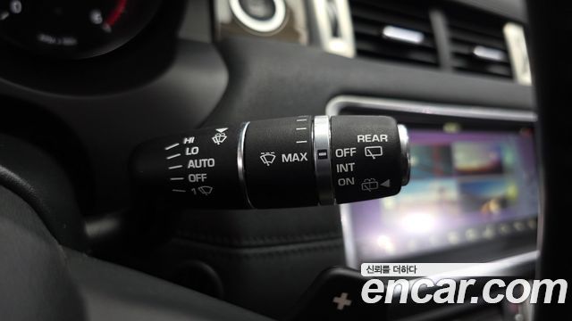 Land Rover Range Rover Evoque 2.0 TD4 HSE 2018 — фото 20