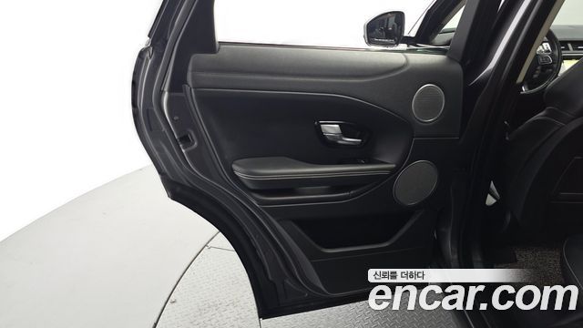 Land Rover Range Rover Evoque 2.0 TD4 HSE 2018 — фото 25