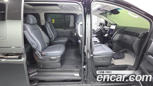 Hyundai Staria 4WD Lounge 9-Seater Inspiration 2025 — фото 11