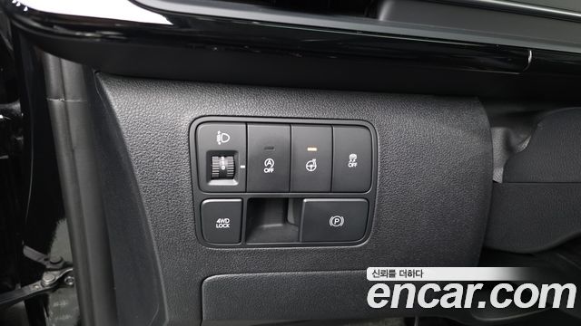 Hyundai Staria 4WD Lounge 9-Seater Inspiration 2025 — фото 13