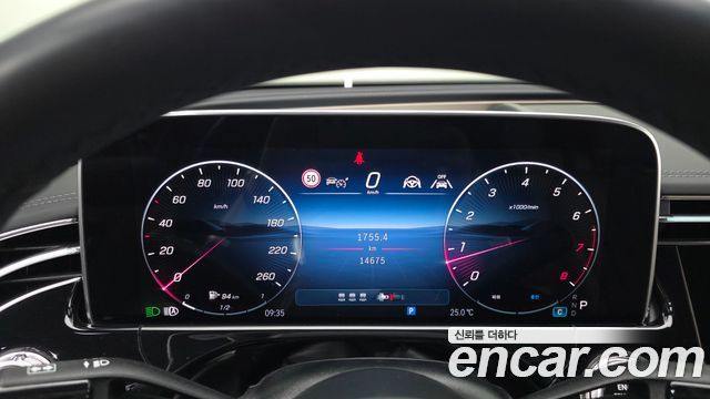 Mercedes-Benz E-Class (W214) E300 4MATIC AMG Line 2025 — фото 8