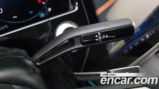 Mercedes-Benz E-Class (W214) E300 4MATIC AMG Line 2025 — фото 9