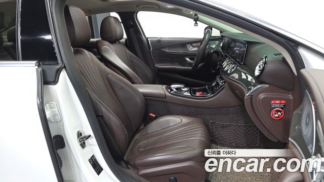 Mercedes-Benz CLS-Class (C257) CLS300d AMG Line 2019 — фото 11