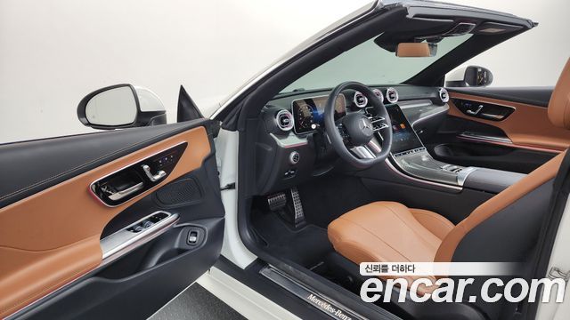 Mercedes-Benz CLE-Class (C236) CLE200 Cabriolet 2024 — фото 10