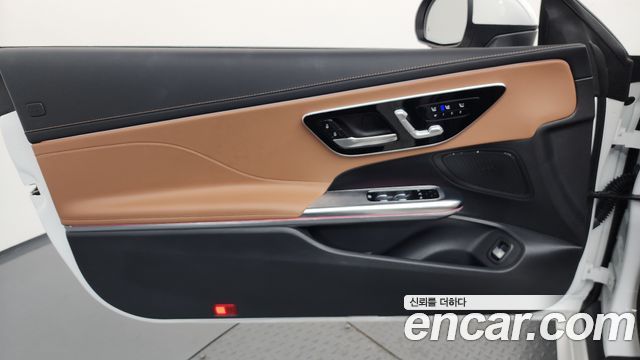 Mercedes-Benz CLE-Class (C236) CLE200 Cabriolet 2024 — фото 31