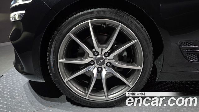 Genesis G70 Gasoline 2.0T 2WD 2022 — фото 5