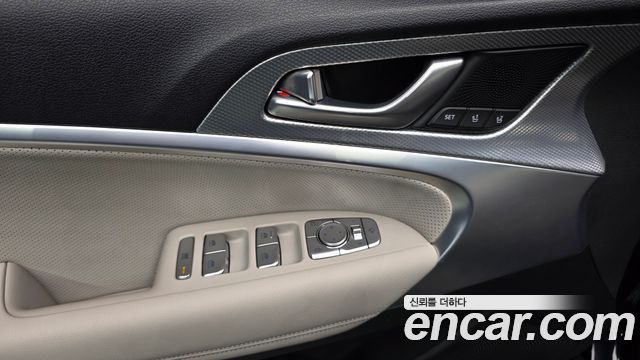 Genesis G70 Gasoline 2.0T 2WD 2022 — фото 19