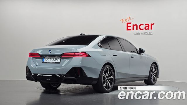 BMW 5 Series (G60) 530i xDrive M Sport 2025 — фото 2