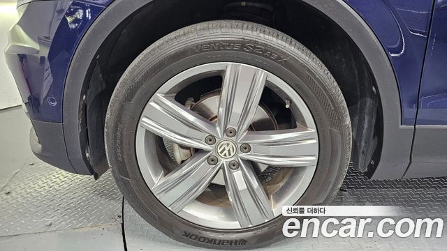 Volkswagen Tiguan (II) 2.0 TDI 4Motion Prestige 2018 — фото 5