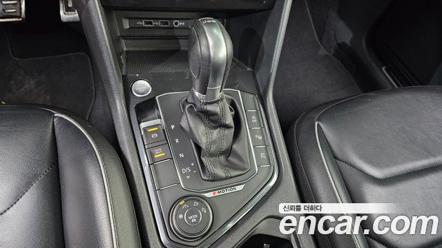 Volkswagen Tiguan (II) 2.0 TDI 4Motion Prestige 2018 — фото 9
