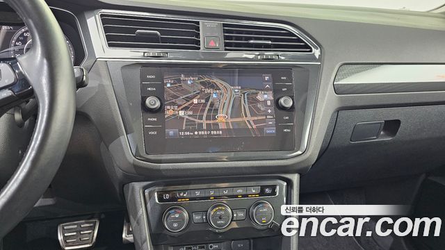 Volkswagen Tiguan (II) 2.0 TDI 4Motion Prestige 2018 — фото 14