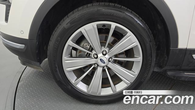 Ford Explorer 2.3 Limited 4WD 5th 2018 — фото 5