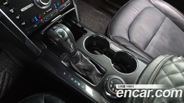 Ford Explorer 2.3 Limited 4WD 5th 2018 — фото 9