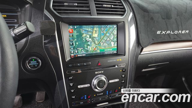 Ford Explorer 2.3 Limited 4WD 5th 2018 — фото 12