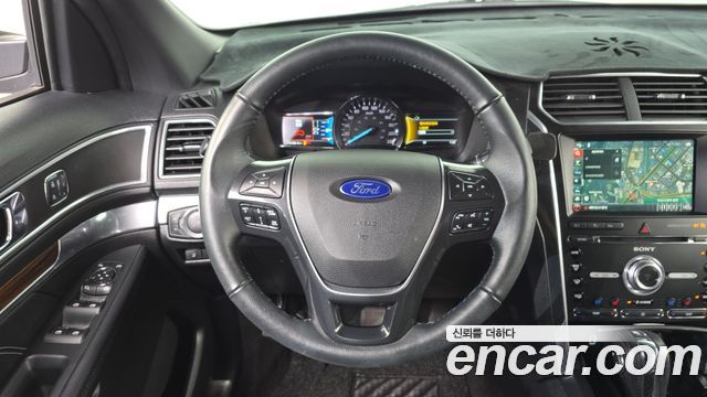 Ford Explorer 2.3 Limited 4WD 5th 2018 — фото 13