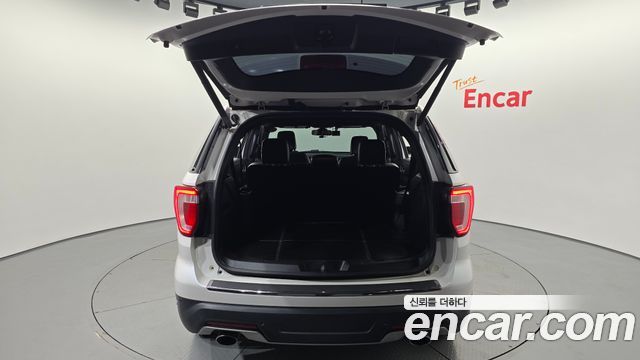 Ford Explorer 2.3 Limited 4WD 5th 2018 — фото 19