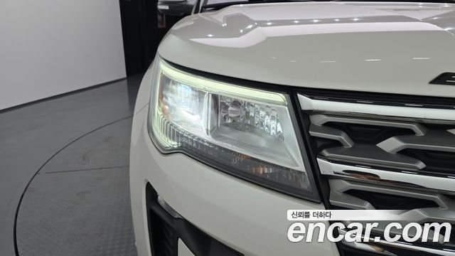 Ford Explorer 2.3 Limited 4WD 5th 2018 — фото 22