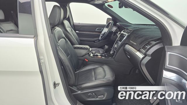 Ford Explorer 2.3 Limited 4WD 5th 2018 — фото 26