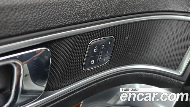 Ford Explorer 2.3 Limited 4WD 5th 2018 — фото 34