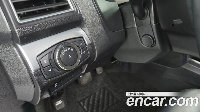 Ford Explorer 2.3 Limited 4WD 5th 2018 — фото 36