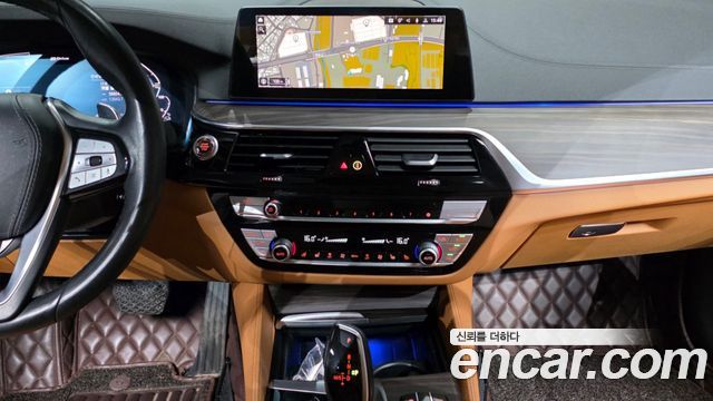 BMW 5 Series (G30) 530e Luxury 2020 — фото 14