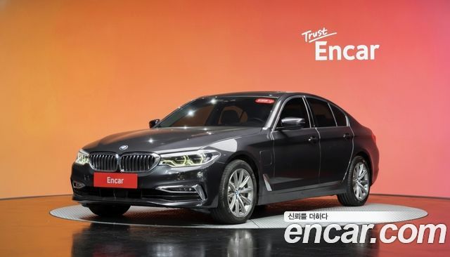 BMW 5 Series (G30) 530e Luxury 2020 — фото 1