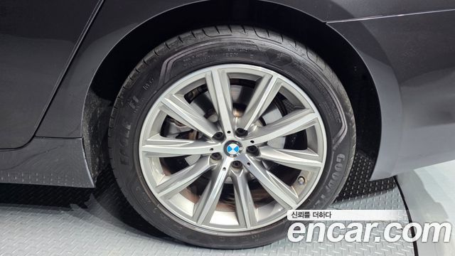 BMW 5 Series (G30) 530e Luxury 2020 — фото 21