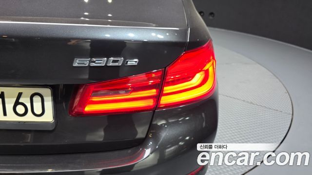 BMW 5 Series (G30) 530e Luxury 2020 — фото 23
