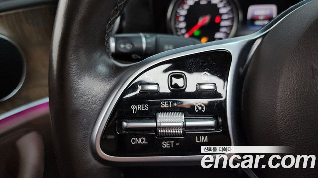 Mercedes-Benz E-Class (W213) E220d 4MATIC Exclusive 2019 — фото 16