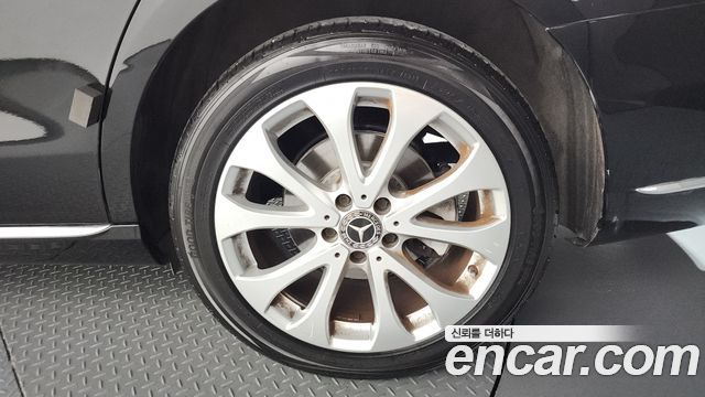Mercedes-Benz E-Class (W213) E220d 4MATIC Exclusive 2019 — фото 21