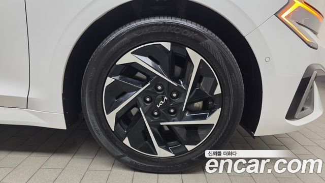 Kia K5 Hybrid (III) Signature 2024 — фото 21