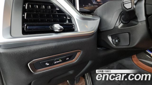 BMW X7 (G07) xDrive 40i M Sport 7STR 2025 — фото 18
