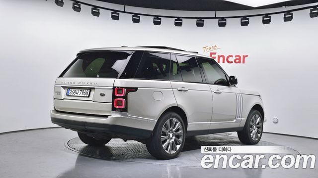 Land Rover Range Rover (IV) 4.4 SDV8 Vogue SE DIESEL 2014 — фото 2