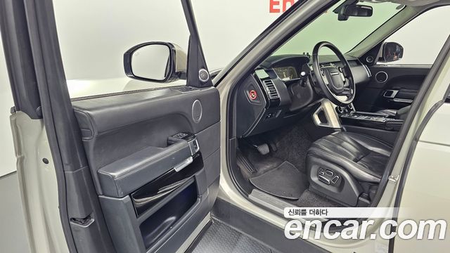 Land Rover Range Rover (IV) 4.4 SDV8 Vogue SE DIESEL 2014 — фото 10
