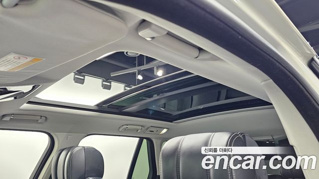 Land Rover Range Rover (IV) 4.4 SDV8 Vogue SE DIESEL 2014 — фото 19