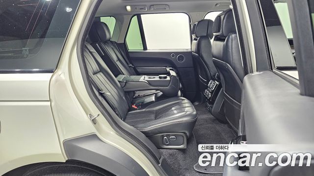 Land Rover Range Rover (IV) 4.4 SDV8 Vogue SE DIESEL 2014 — фото 22