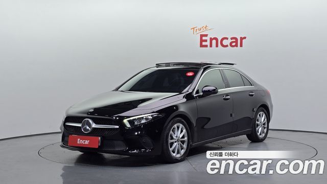 Mercedes-Benz A-Class (W177) A220 Sedan 2020 — фото 1