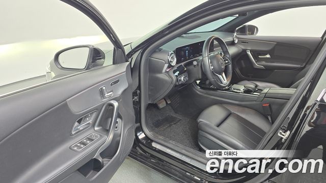 Mercedes-Benz A-Class (W177) A220 Sedan 2020 — фото 10