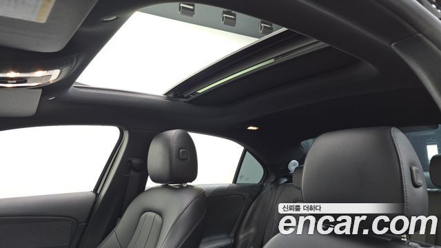 Mercedes-Benz A-Class (W177) A220 Sedan 2020 — фото 17