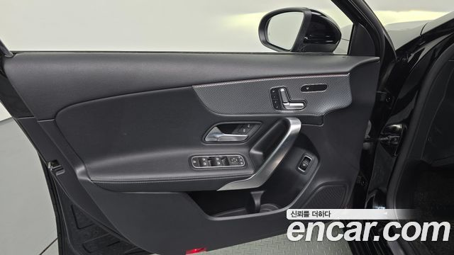 Mercedes-Benz A-Class (W177) A220 Sedan 2020 — фото 24