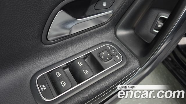 Mercedes-Benz A-Class (W177) A220 Sedan 2020 — фото 29