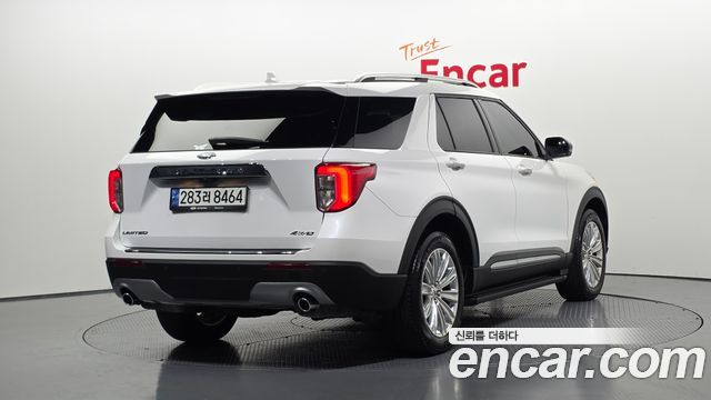 Ford Explorer (VI) 2.3 LimIted 4WD 2021 — фото 2