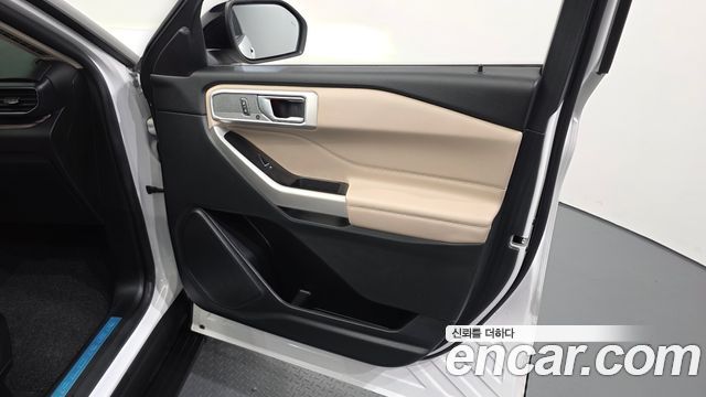 Ford Explorer (VI) 2.3 LimIted 4WD 2021 — фото 24